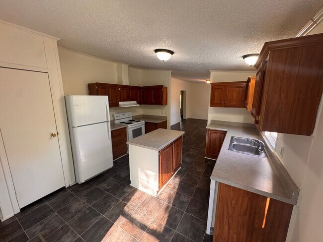 Foto del edificio - Home For Rent In Arab