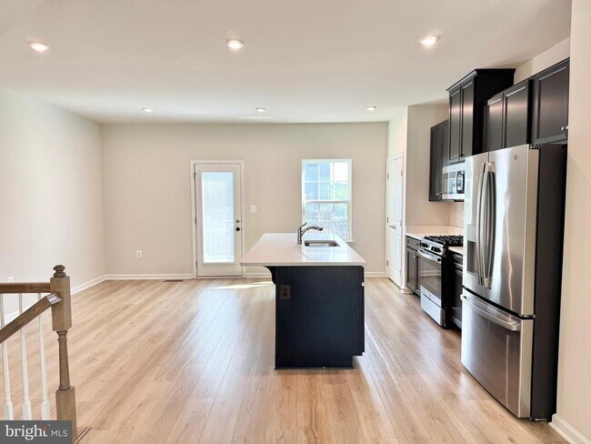 Foto del edificio - 1100 Spur Ln