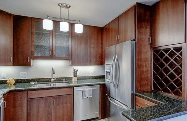 Building Photo - 1020 15th St