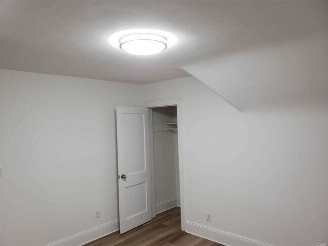 Foto del edificio - 140-42 Poplar Ave