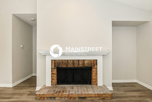 Foto del edificio - 3 Bedroom Pet-Friendly Home in Glenn Heights, TX with Main Street Renewal
