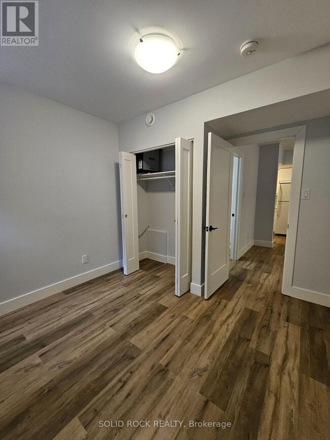 Building Photo - 846 Alpine Ave