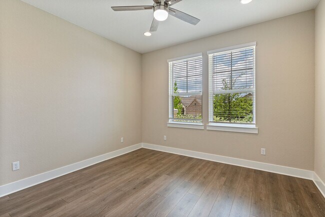 Foto del edificio - Beautiful Move-In Ready 4 bedroom, 3 bathroom home in Liberty Hill ISD!