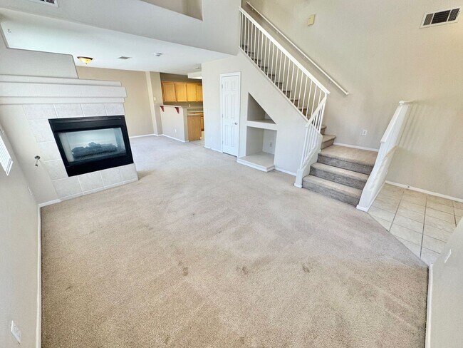 Foto del edificio - Beautiful Northwest Las Vegas home with functional layout