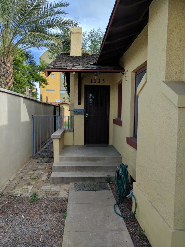 Foto del edificio - 1123 N 5th St