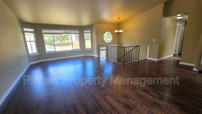 Foto del edificio - 1367 Rockford Cir NW