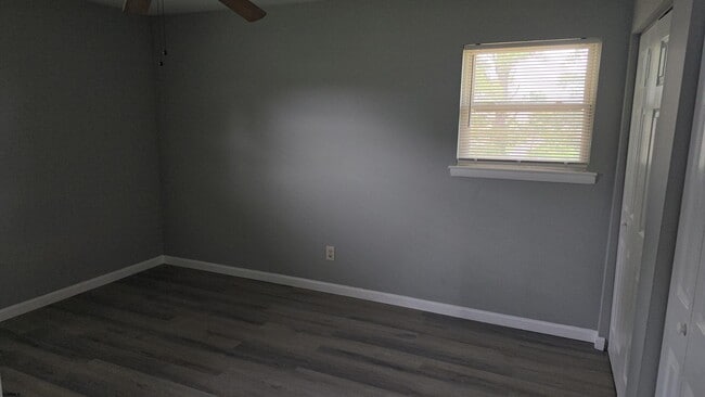 Building Photo - 212 Eagon Ave