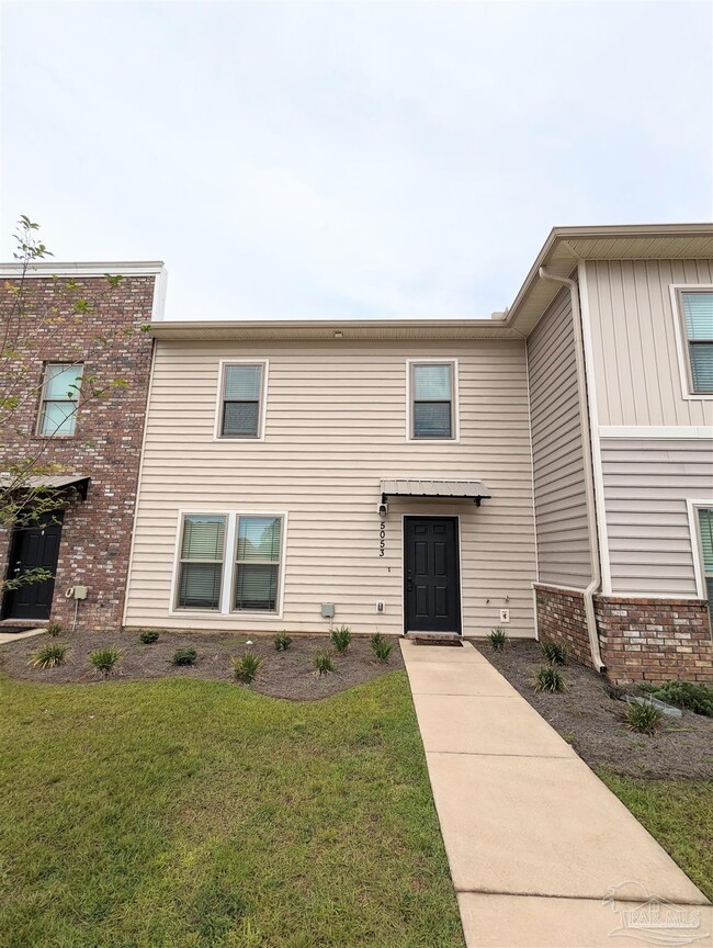 Building Photo - 5053 Peach Dr