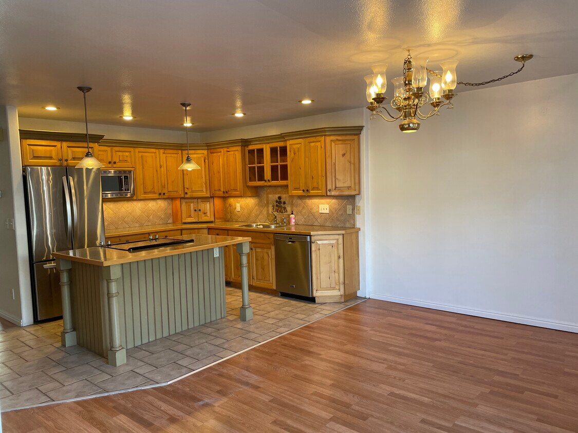 Foto principal - 1586 E Ventnor Ave