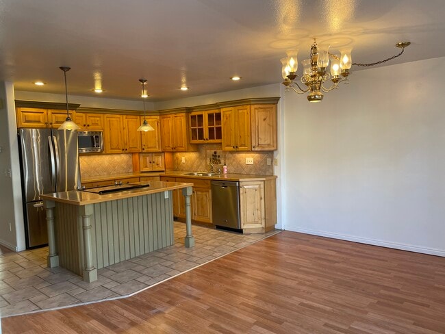 Photo - 1586 E Ventnor Ave House