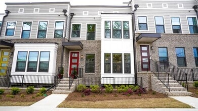 Building Photo - 2155 Burnside Dr