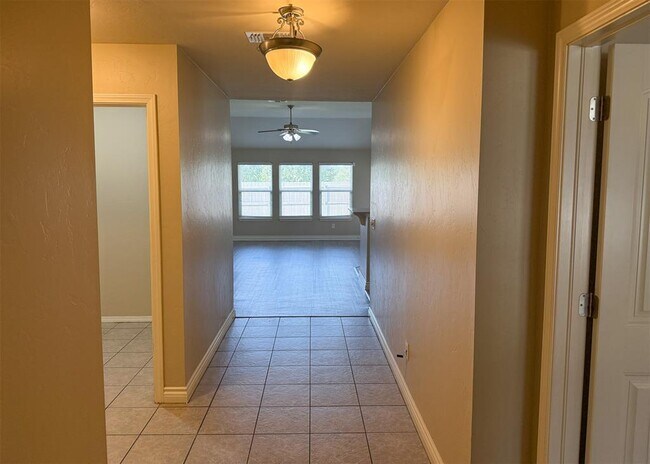 Foto del edificio - 2701 NW 185th St