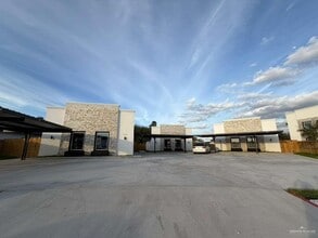 Building Photo - 12 Dragonfly St