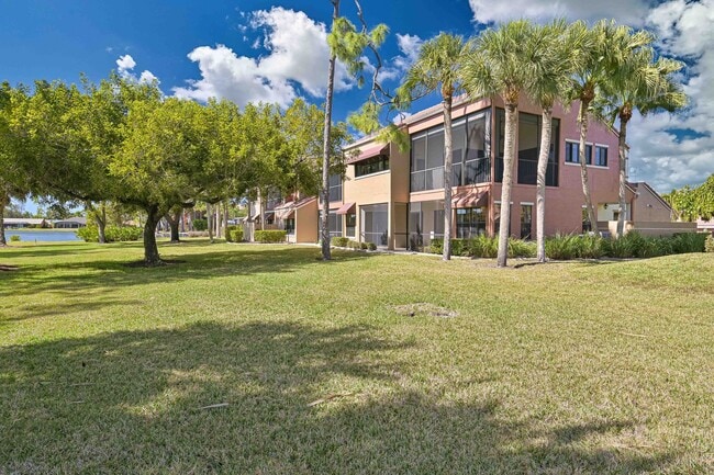 Building Photo - NOW AVAILABLE - First Floor Condo with 1 Car Garage in Eagle Ridge!