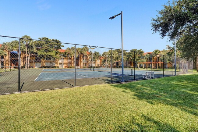 Foto del edificio - Fully Renovated 3BD/2BA in Lakes of Jacaranda - Plantation