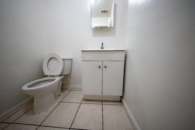 Foto del edificio - 69A Arlington Ave
