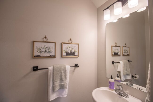 Interior Photo - Gateway Court Townhomes - Shakopee, MN