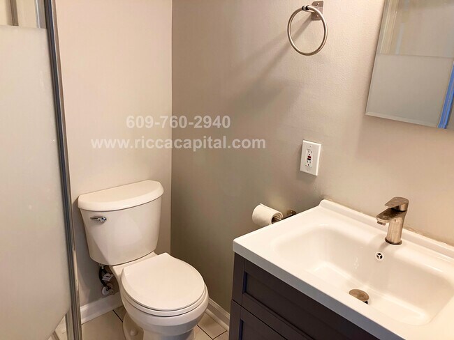 Foto del edificio - 35 Highgrove Ct