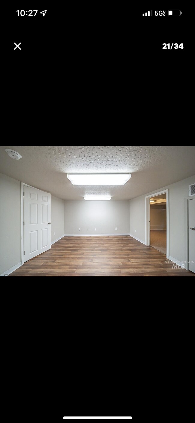Foto del edificio - 2113 S Indiana Ave