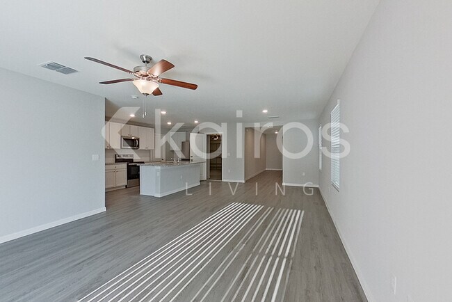 Building Photo - 8634 SW 43rd Ter