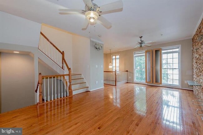 Foto del edificio - 8823 Montjoy Pl