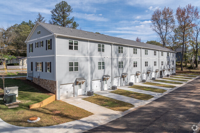 BUILDING REAR EXTERIOR - Arch Street Condominiums