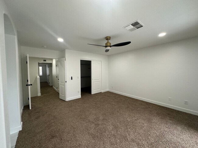Building Photo - 4 BEDROOM IN MARTINIQUE IN GILBERT