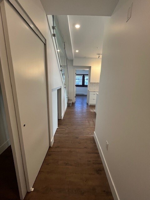 Building Photo - Beautifully Designed 2 Bedroom 2 Bathroom suite at The Mansion