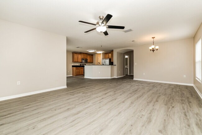Foto del edificio - 7614 Maroon Peak Dr