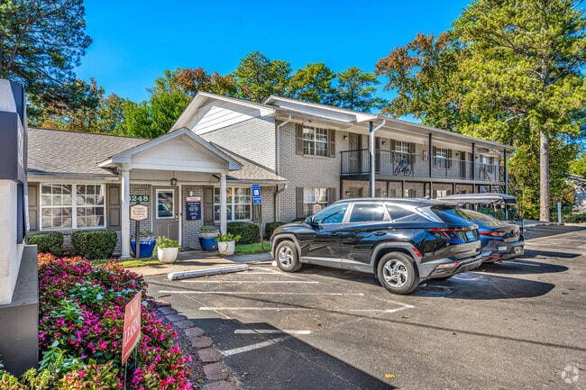 Building Photo - Woodgate Apartments