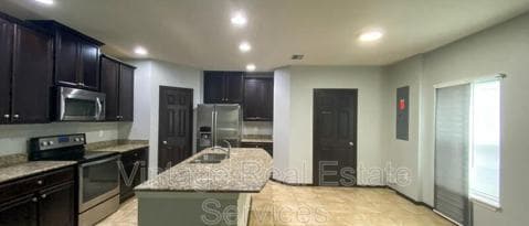 Building Photo - 4729 Somerset Hill Ln