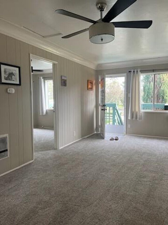 Foto del edificio - Beautiful Upper Level 1 Bed/1 Bath in Teme...