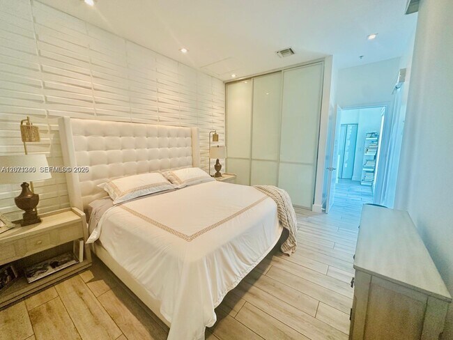 Foto del edificio - 1150 98th St