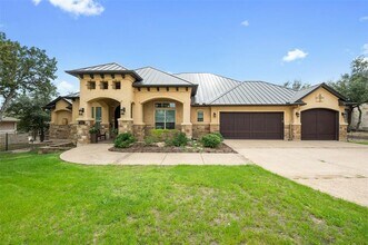 Building Photo - 7617 Lazy River Cove