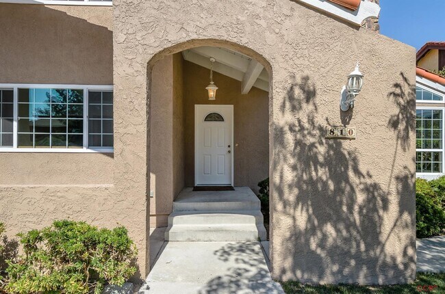 Foto del edificio - 2 Story Spacious Home - Great central SLO ...