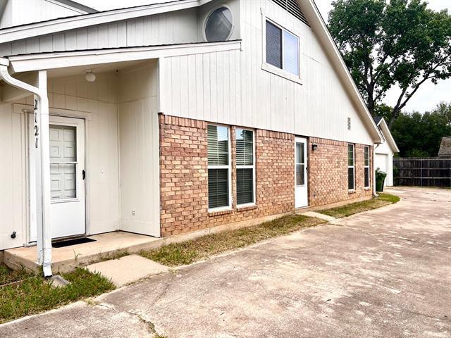 Foto del edificio - 2121 Stone Moss Ln