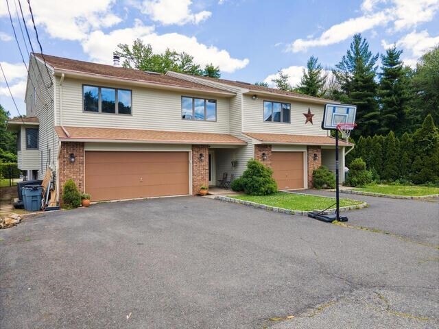 Building Photo - 328 Saddle River Rd