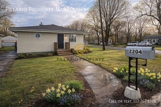 Building Photo - 2204 W 30th St