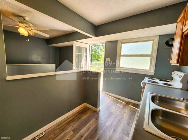 Building Photo - 3 br, 1.5 bath House - 10401 Presley Rd -