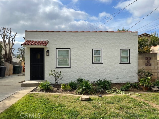 Building Photo - 440 E Puente St