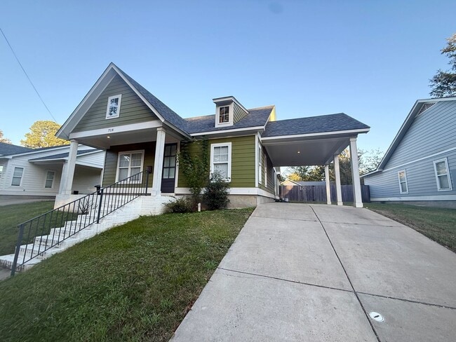 4 bed, 2 baths near U of M built 2020 - 4 bed, 2 baths near U of M built 2020 House