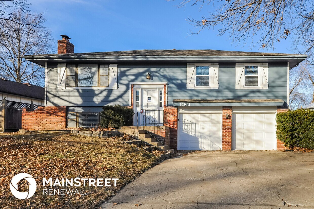 Foto principal - 15912 W 153rd St