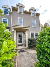 Building Photo - 14425 Gringsby Ct