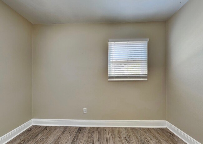 Foto del edificio - 724 Clayton St