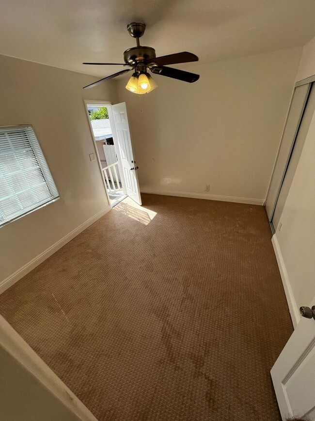 Building Photo - 2BR 1 BA Unit- Nice Yard and Carport, Remo...