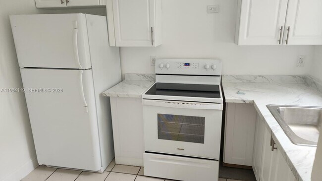 Foto del edificio - 4108 Riverside Dr