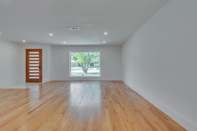 Foto del edificio - 1024 Ridgefield Dr