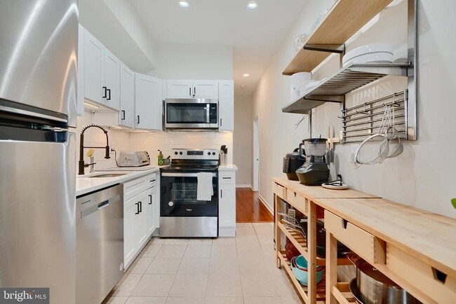 Foto del edificio - 1719 Guilford Ave