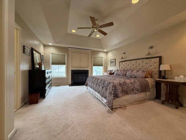 Foto del edificio - 240 Honey Hollow Ln