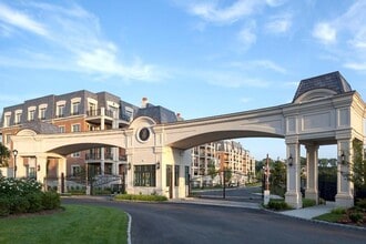 Building Photo - 6000 Royal Ct